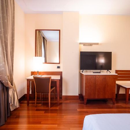 Hotel Airone - Ombrellone Incluso Al Bagno Dolce Vita A Marina Dal 1 Giugno Al 15 Settembre Grosseto Exteriör bild