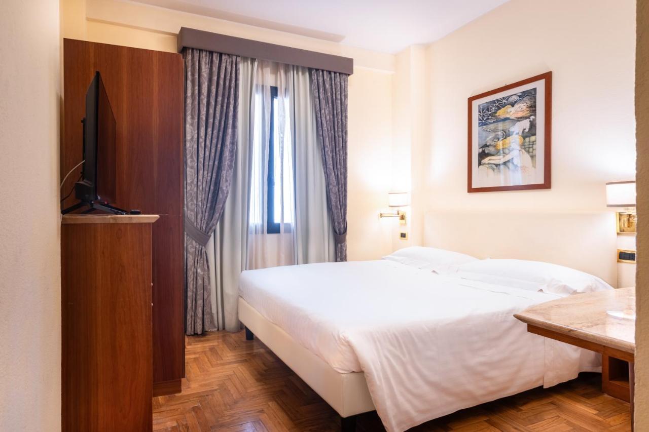 Hotel Airone - Ombrellone Incluso Al Bagno Dolce Vita A Marina Dal 1 Giugno Al 15 Settembre Grosseto Rum bild