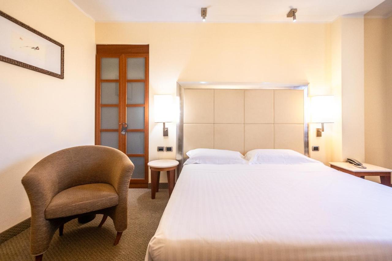 Hotel Airone - Ombrellone Incluso Al Bagno Dolce Vita A Marina Dal 1 Giugno Al 15 Settembre Grosseto Exteriör bild