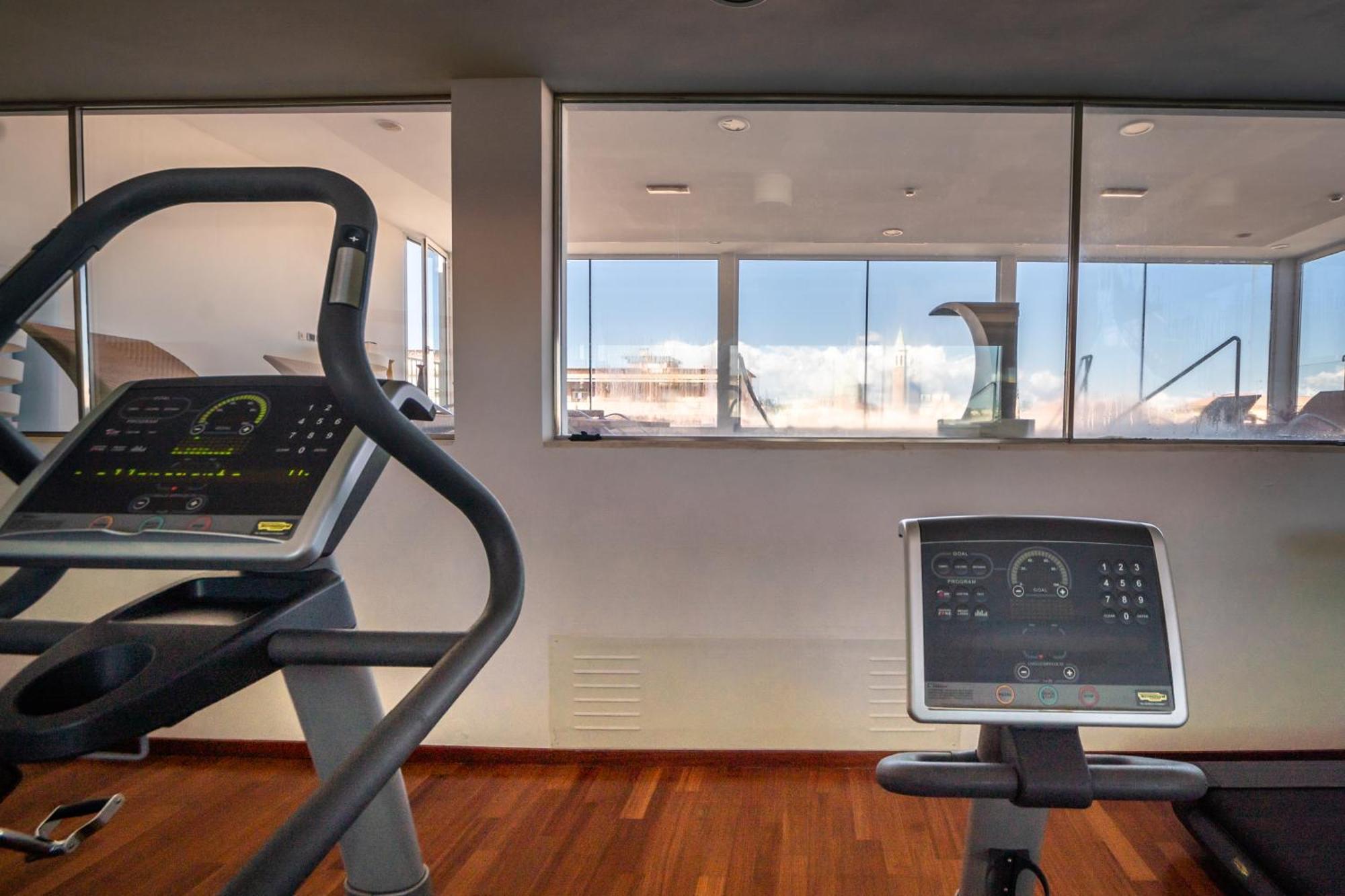 Hotel Airone - Ombrellone Incluso Al Bagno Dolce Vita A Marina Dal 1 Giugno Al 15 Settembre Grosseto Exteriör bild