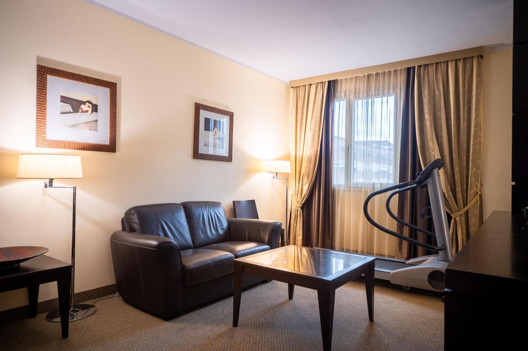 Hotel Airone - Ombrellone Incluso Al Bagno Dolce Vita A Marina Dal 1 Giugno Al 15 Settembre Grosseto Exteriör bild